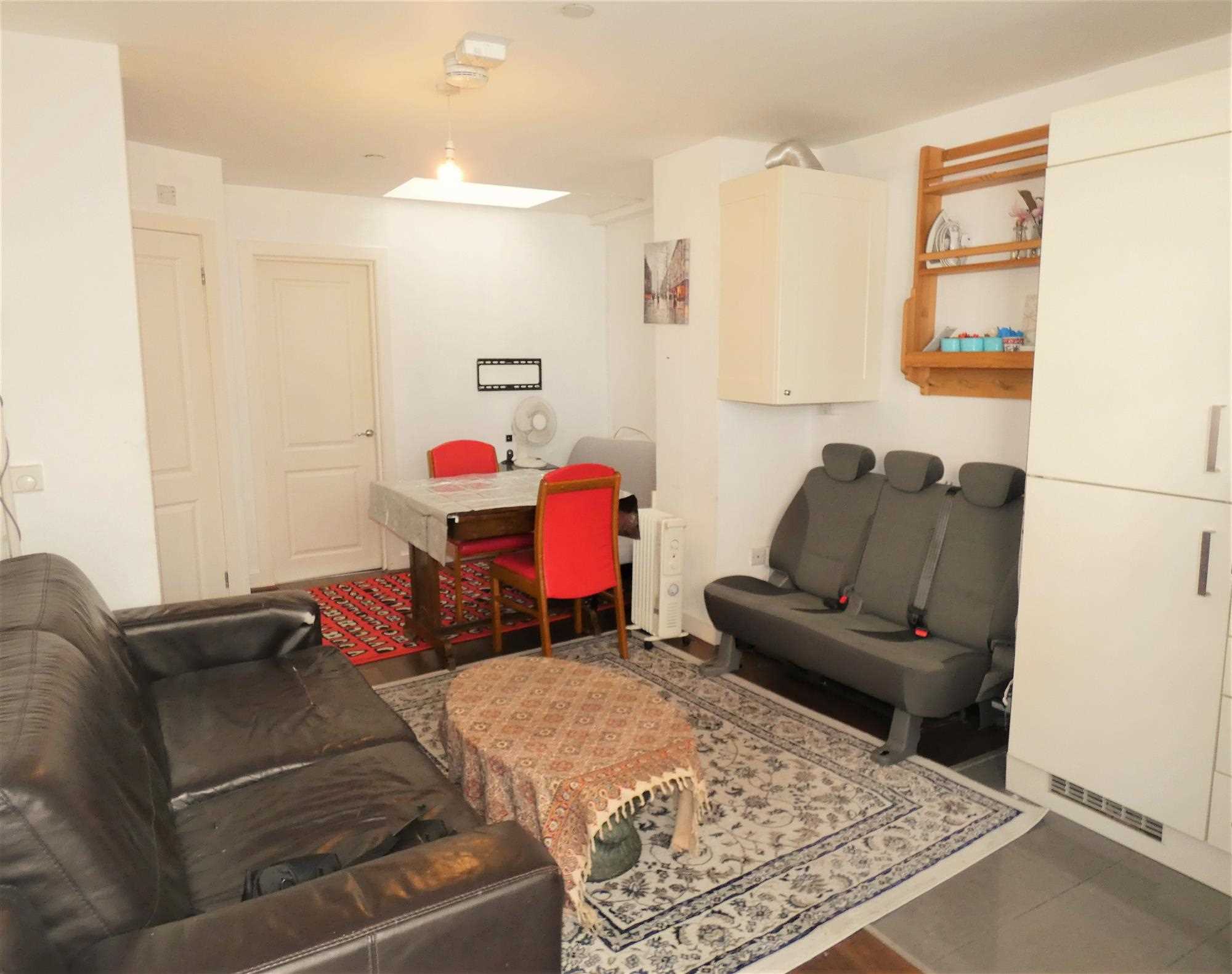 Dawes Road - Picture 3