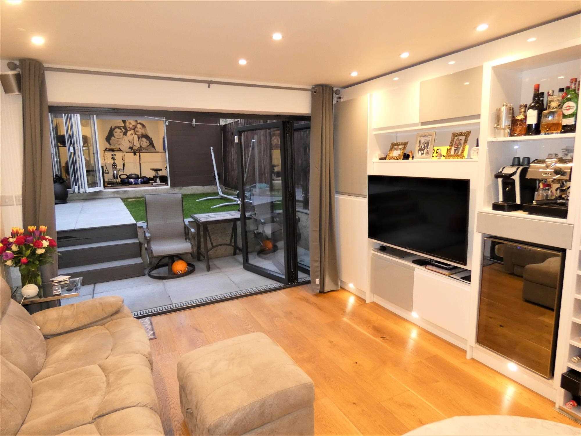 Mulberry Crescent - Picture 6