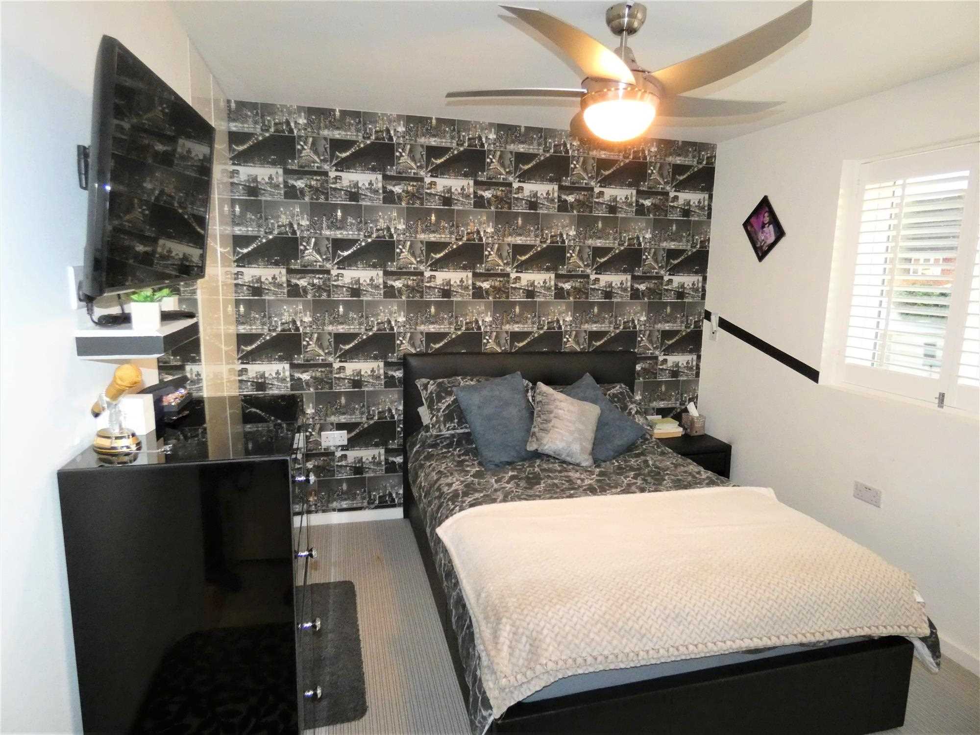 Mulberry Crescent - Picture 9