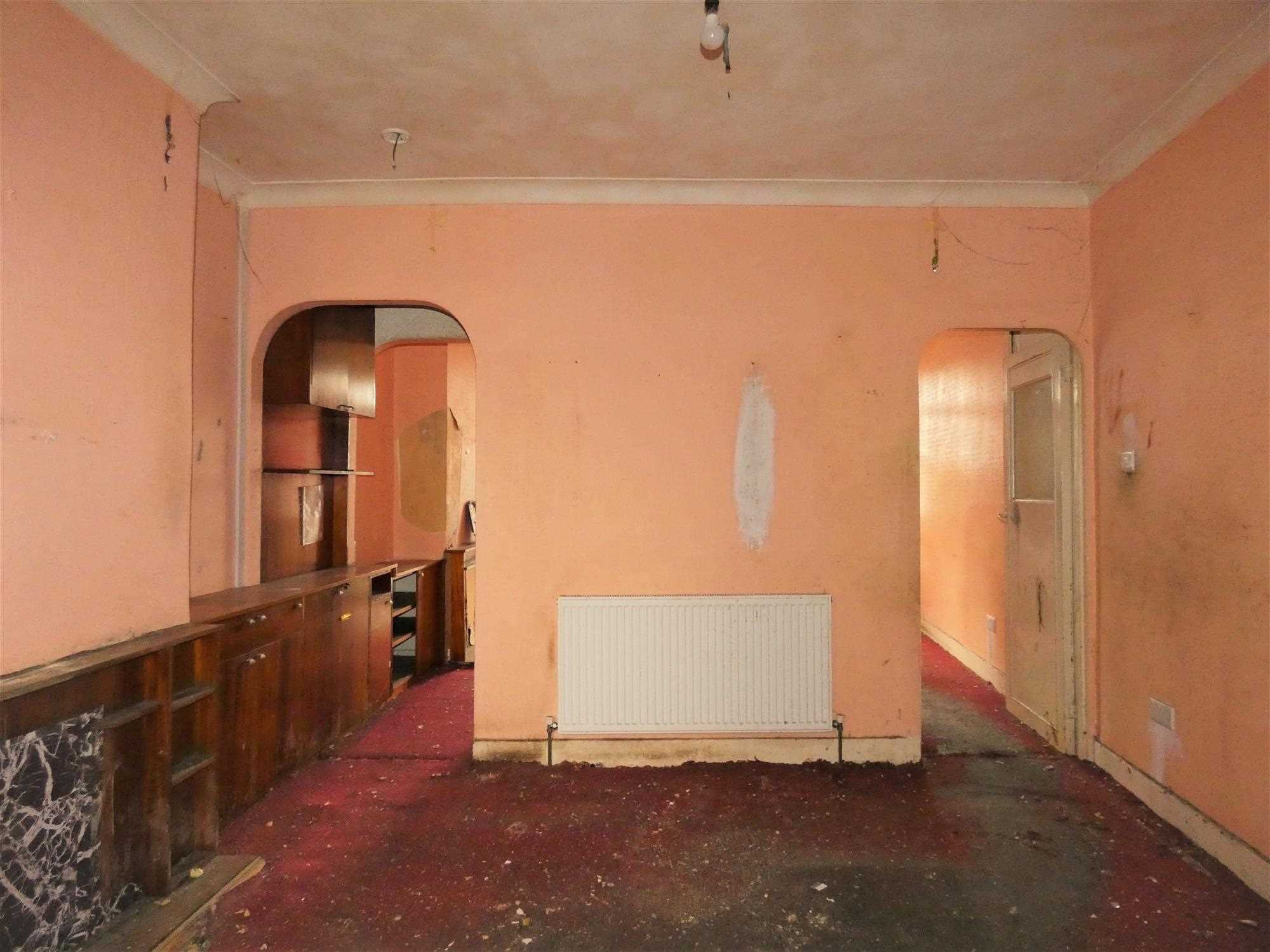 Victoria Road - Picture 4
