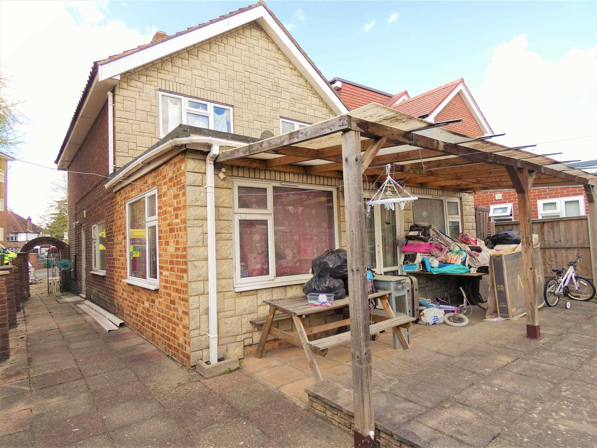 Strafford Road - Picture 14
