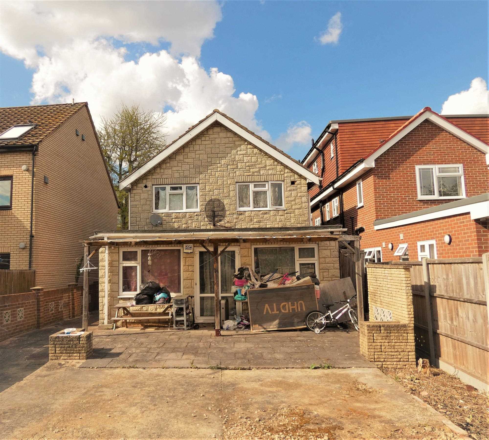 Strafford Road - Picture 17