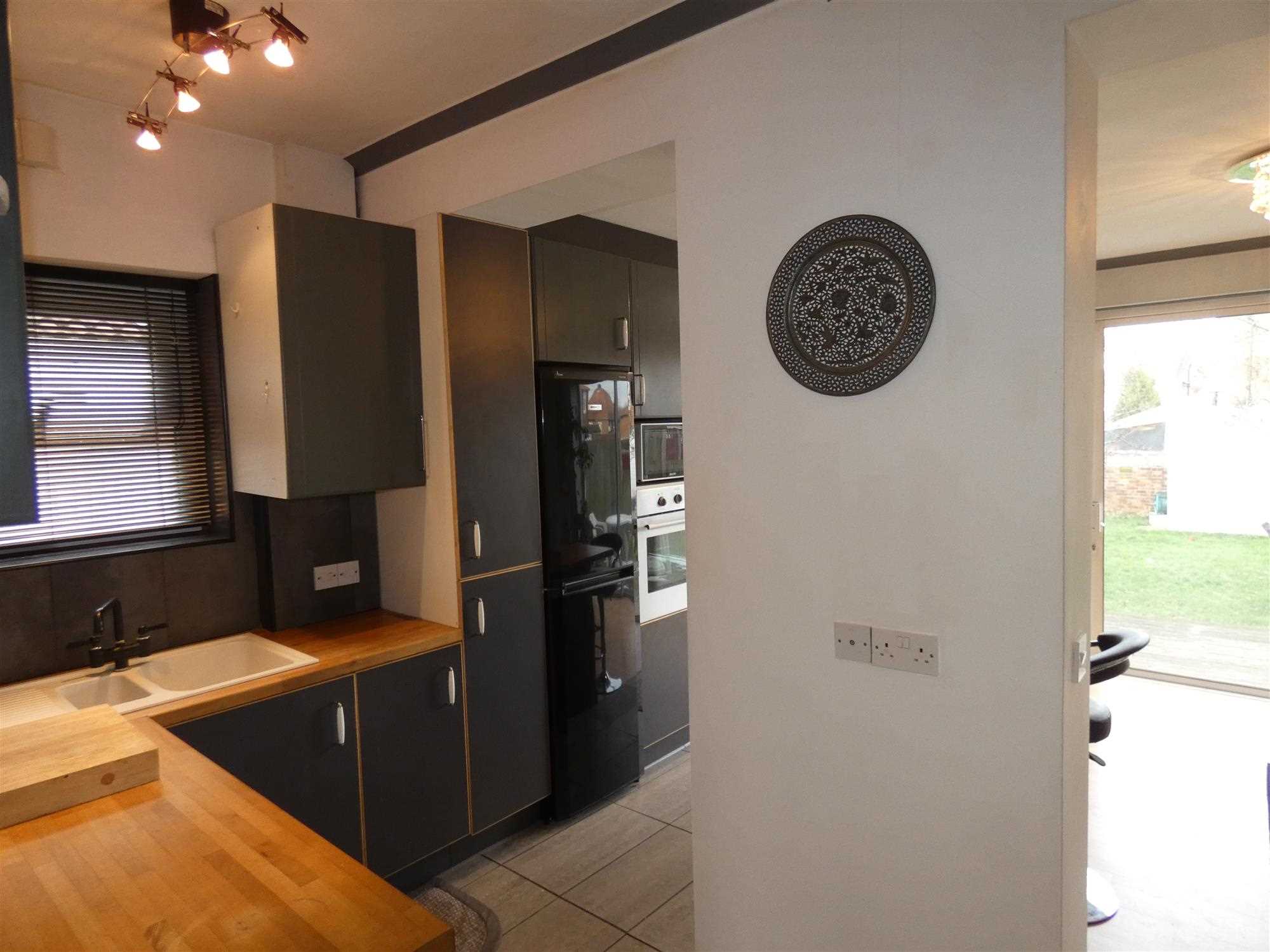 Whitton Avenue East - Picture 7