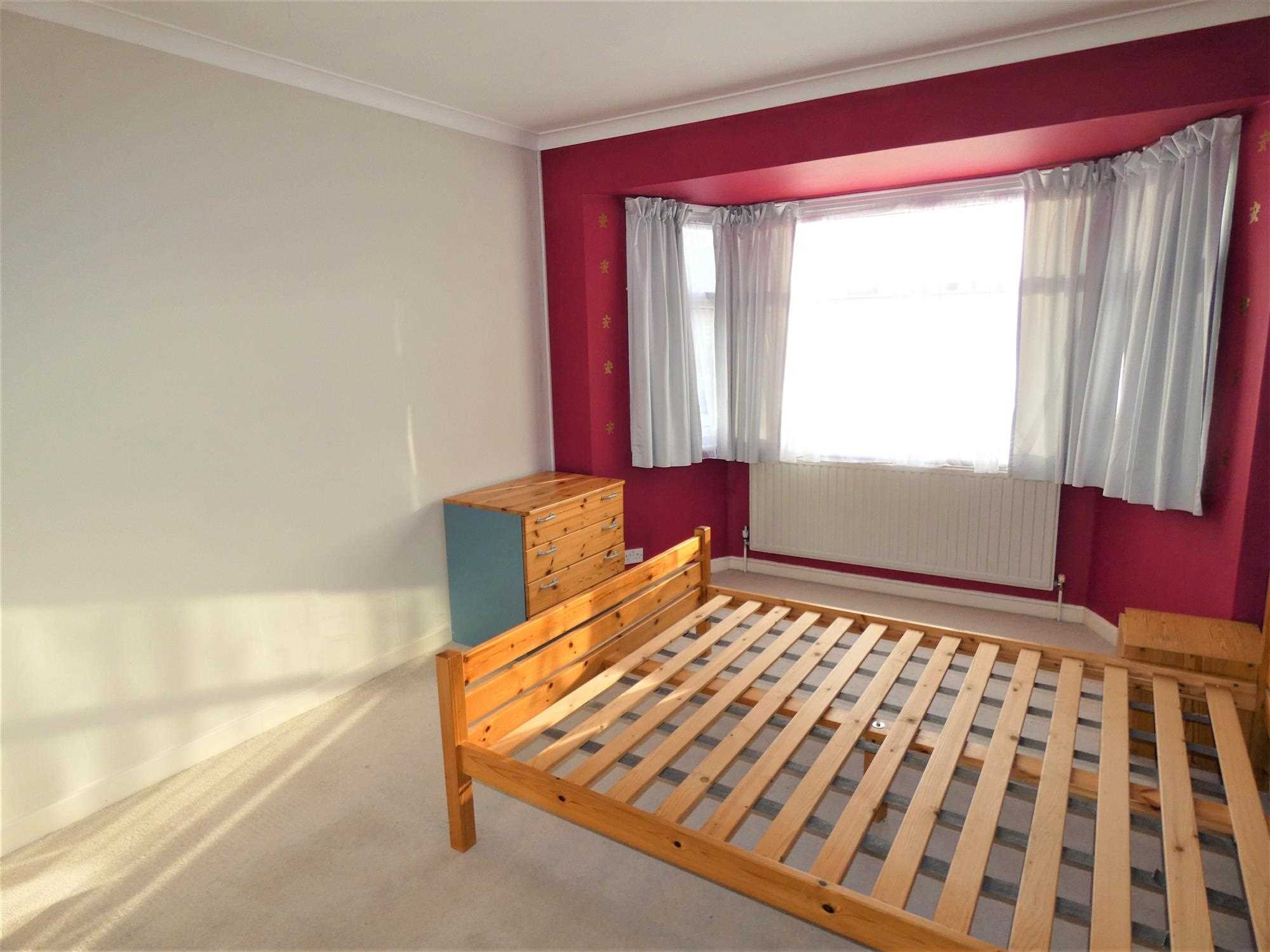 Whitton Avenue East - Picture 10