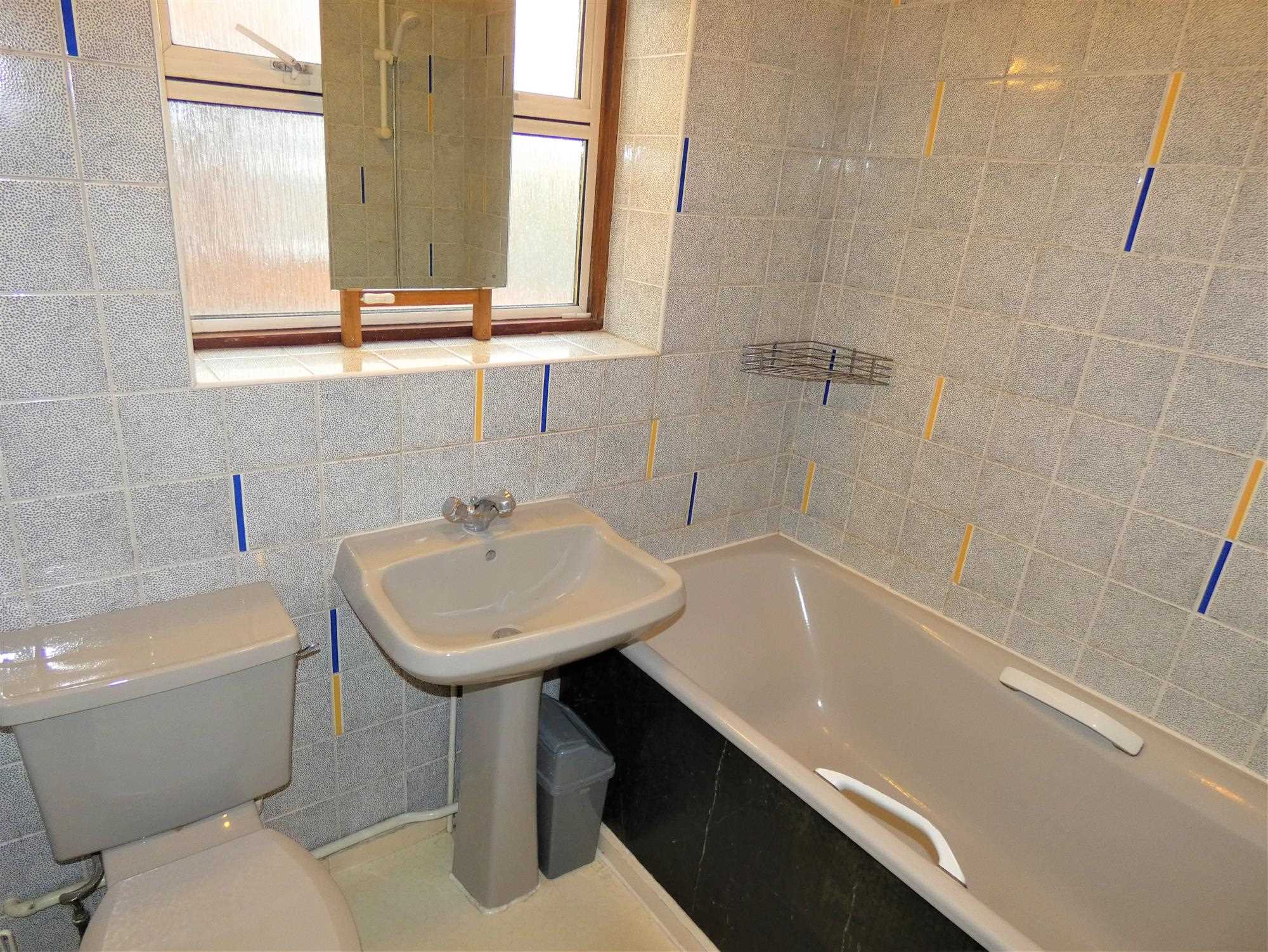 Whitton Avenue East - Picture 11