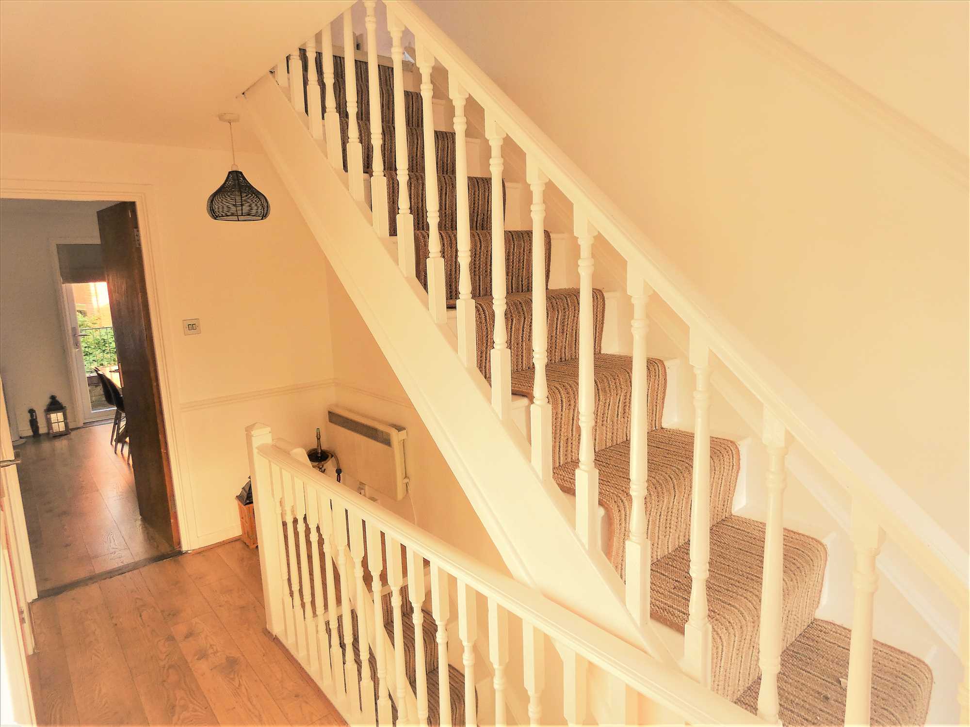 Weavers Close - Picture 6