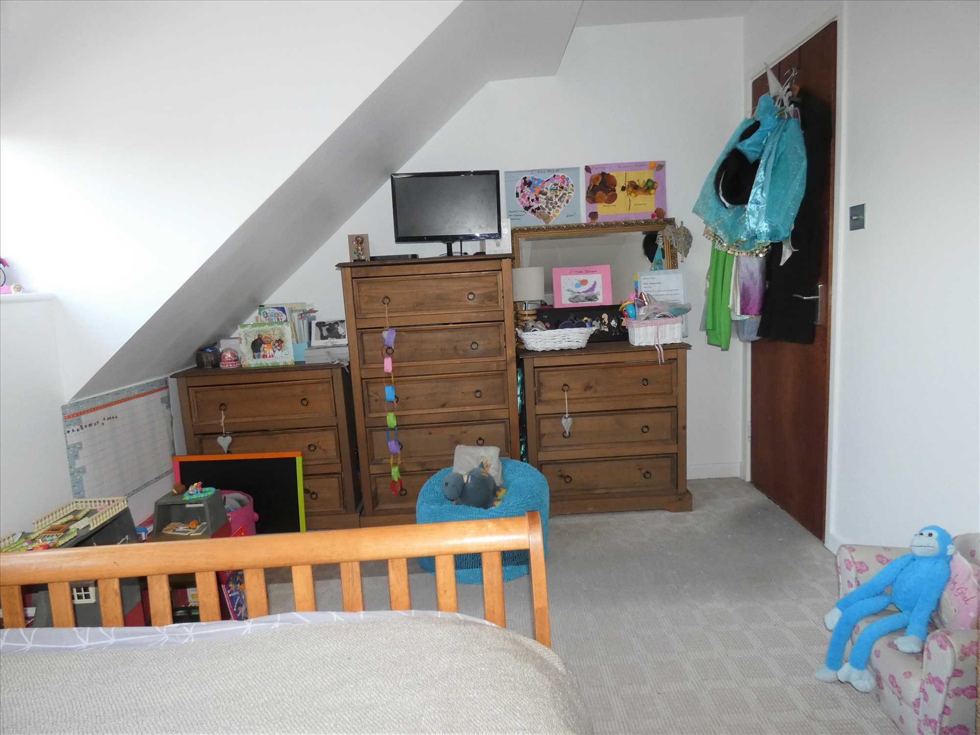 Weavers Close - Picture 10