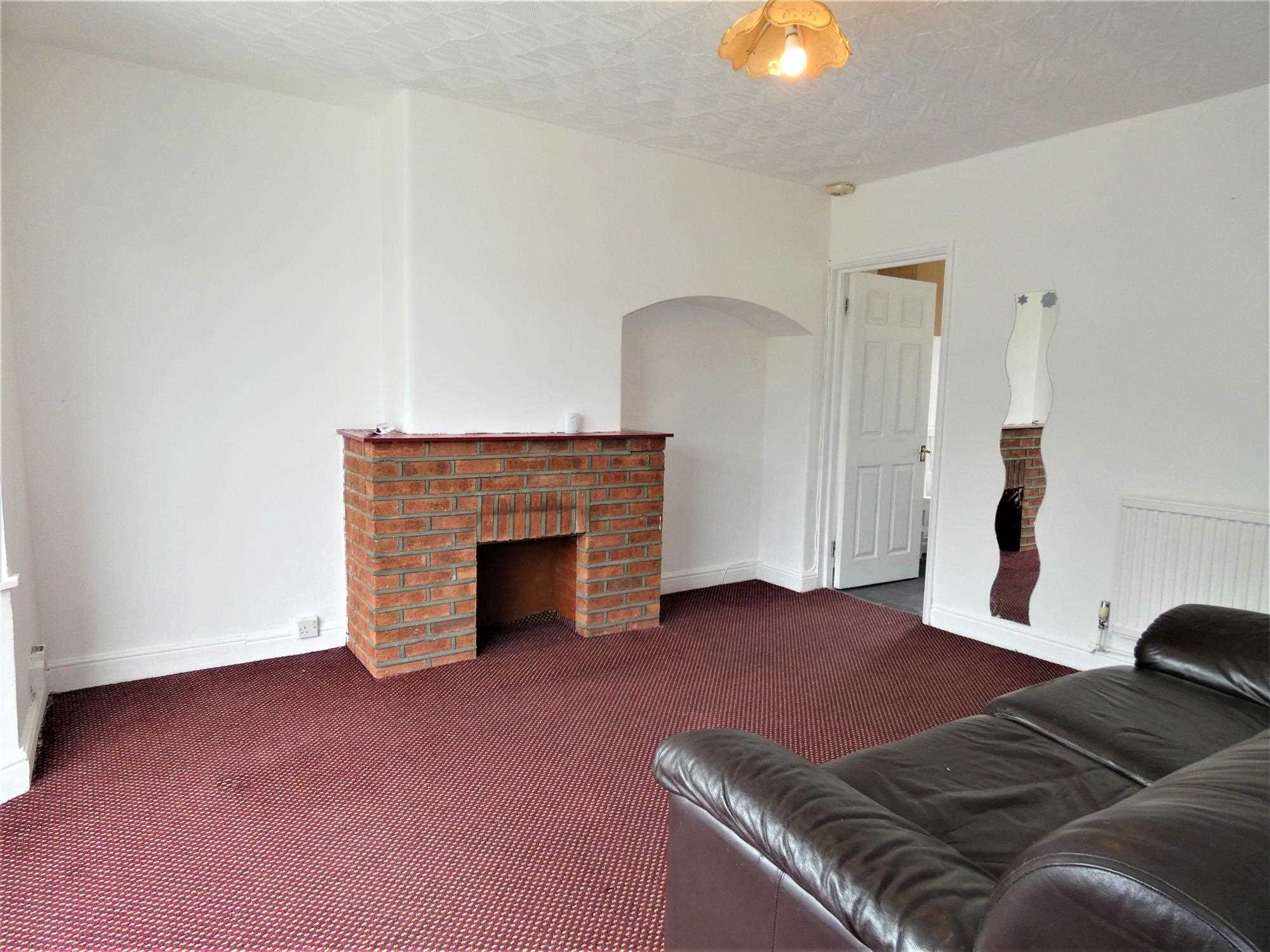 Edgware - Picture 3