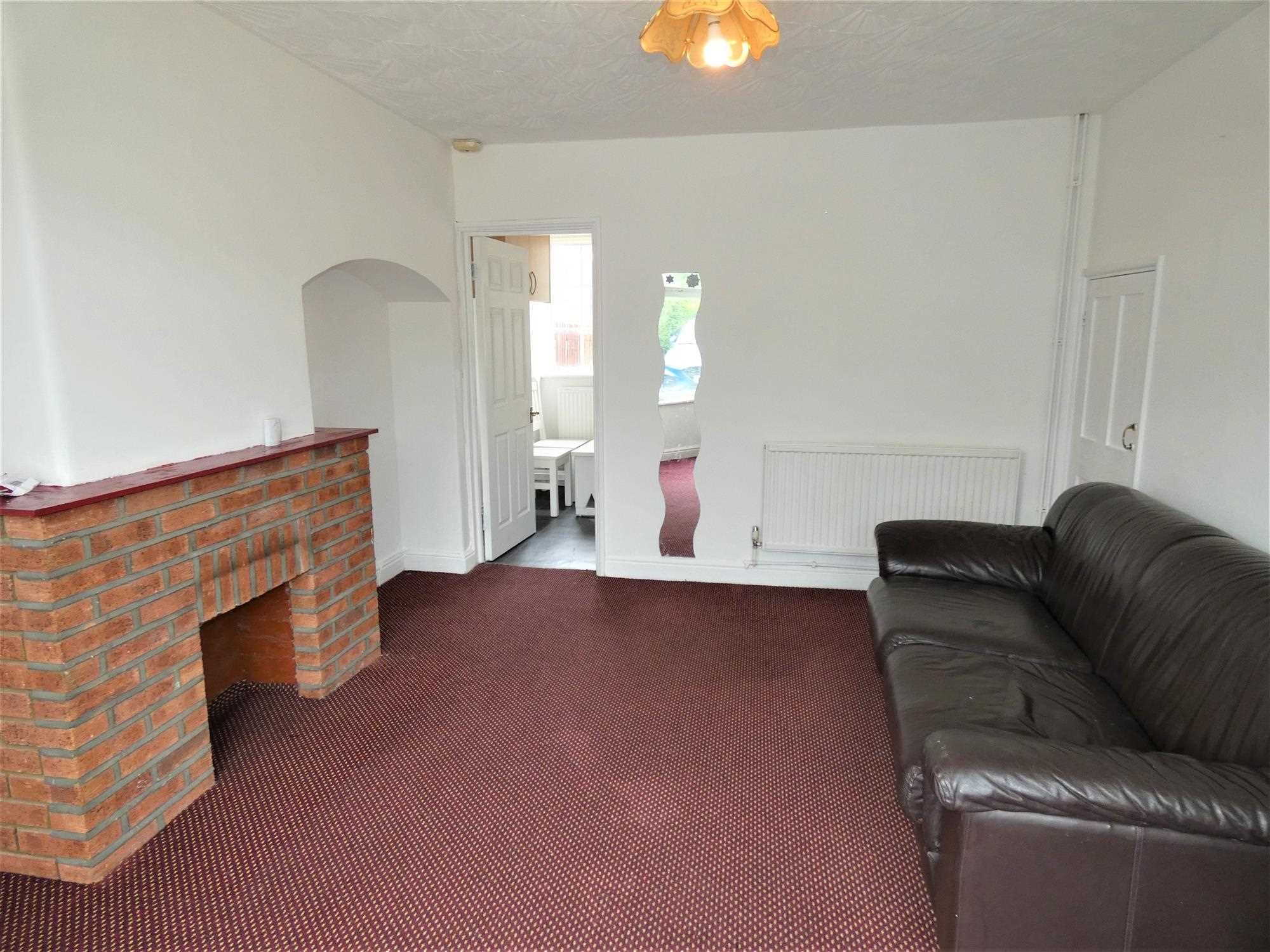 Edgware - Picture 4