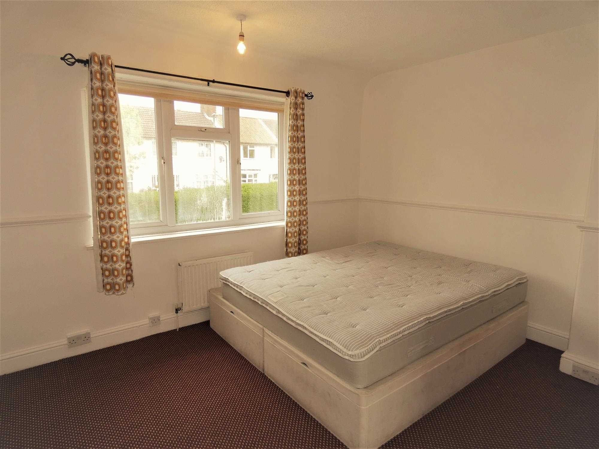 Edgware - Picture 7
