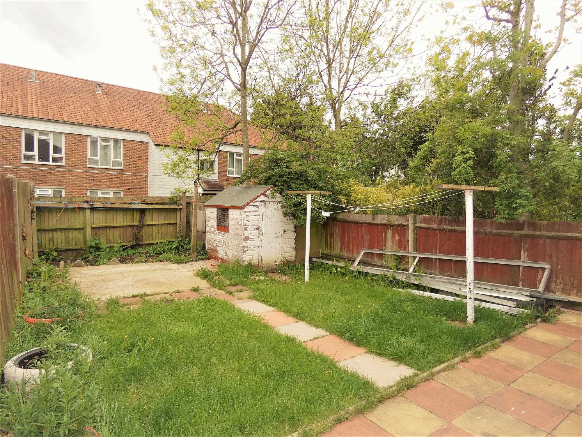 Edgware - Picture 11