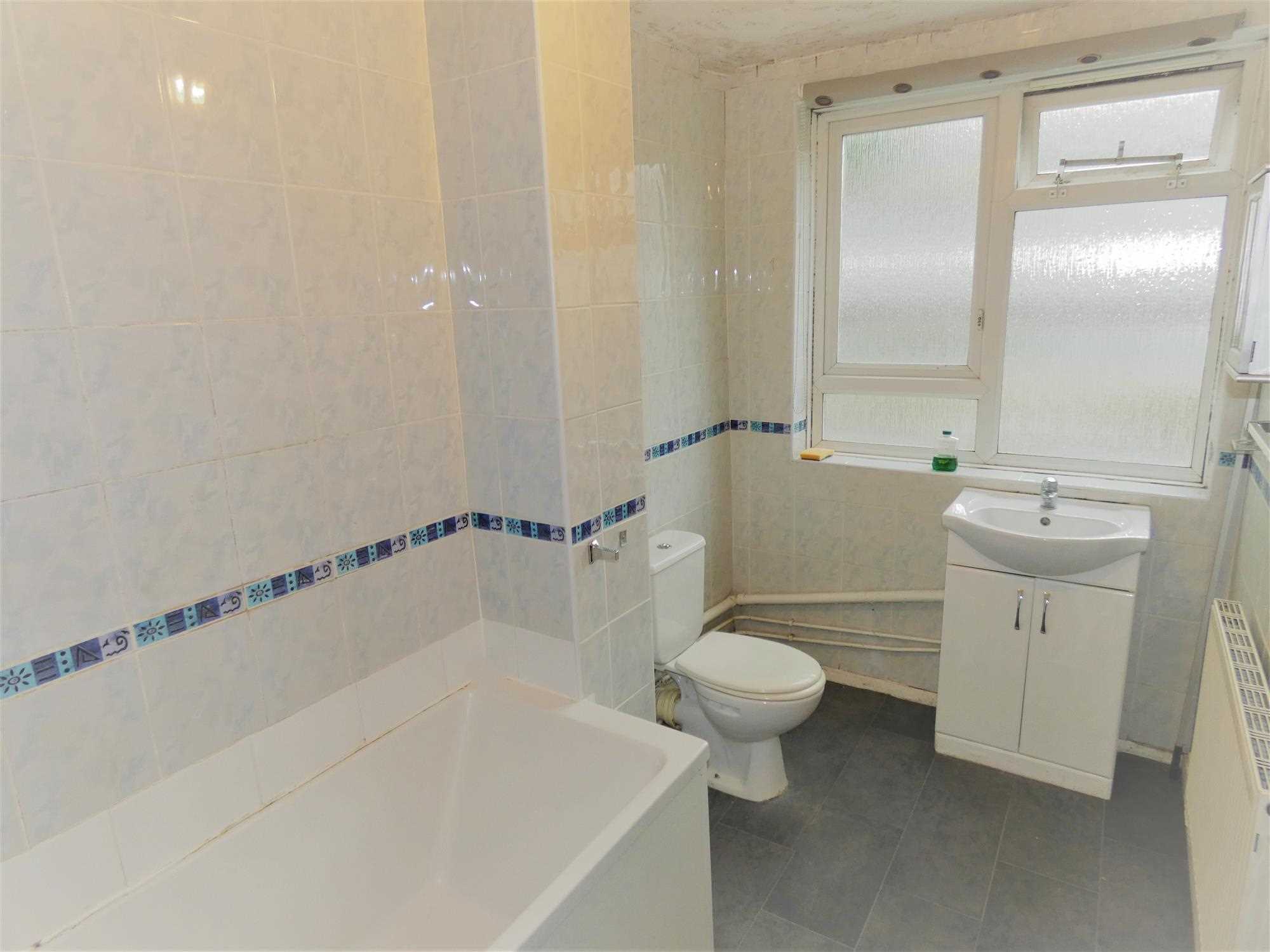 Trellis Square - Picture 9