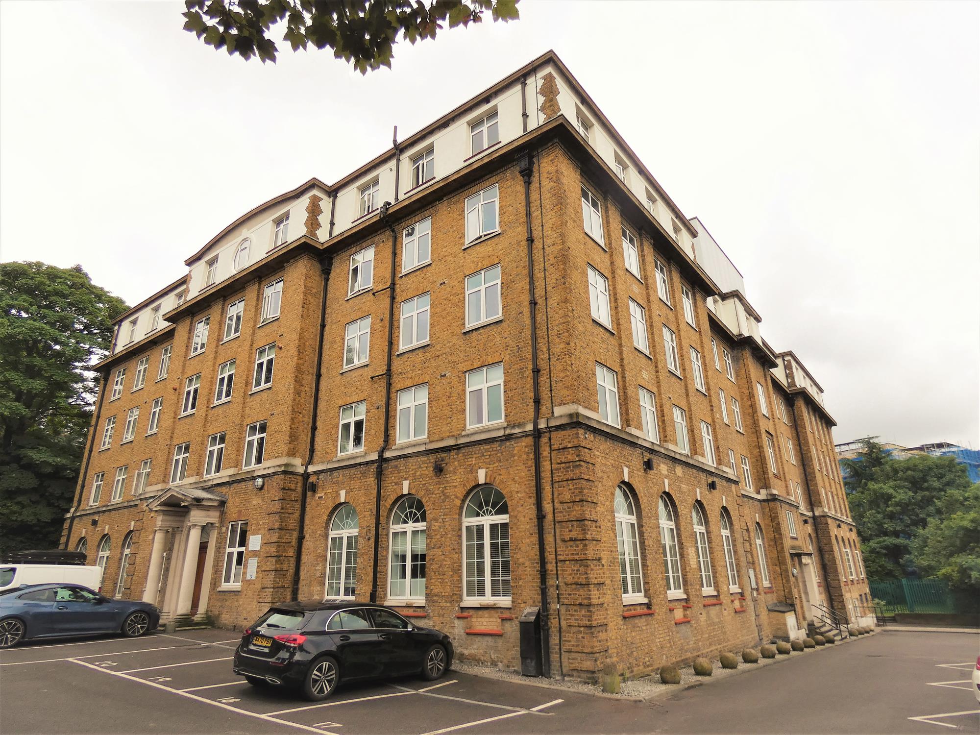 Vanbrugh Hill - Picture 1