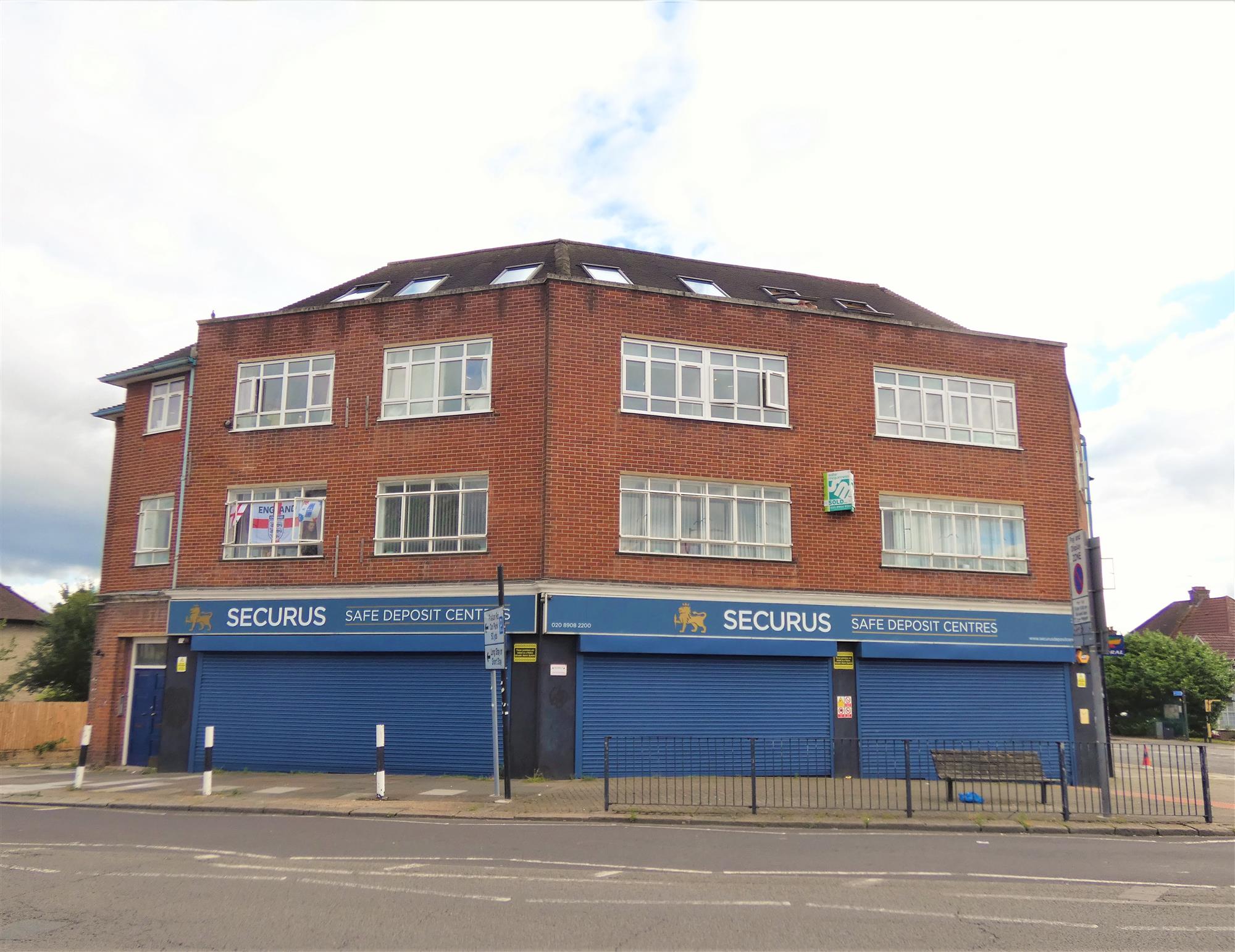 Whitton Avenue East - Picture 1