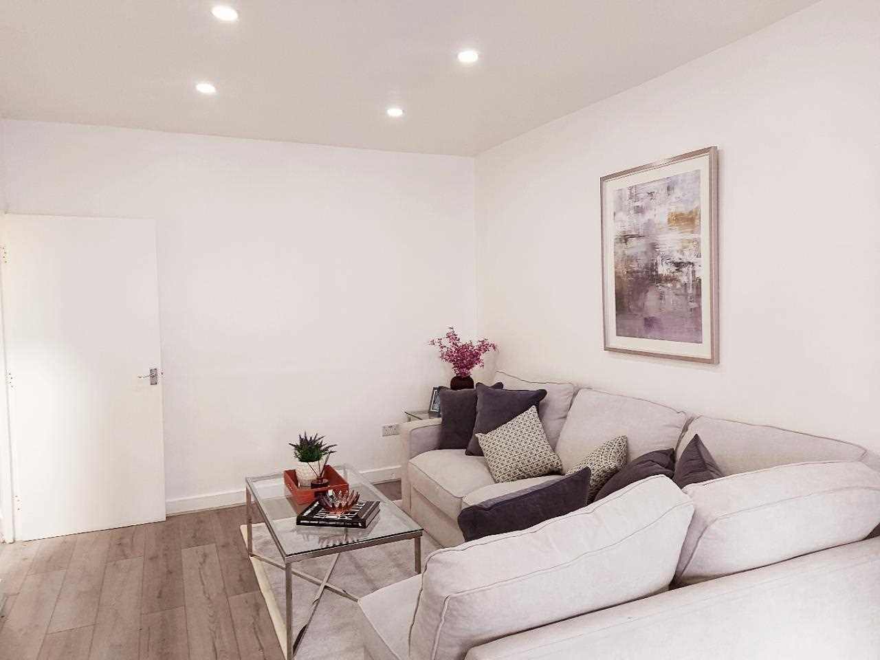Clovelly Road - Picture 4