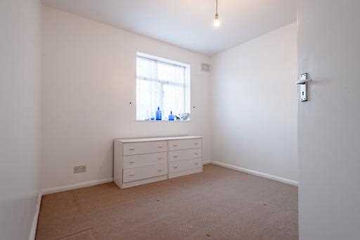 Hornsey Road - Picture 7