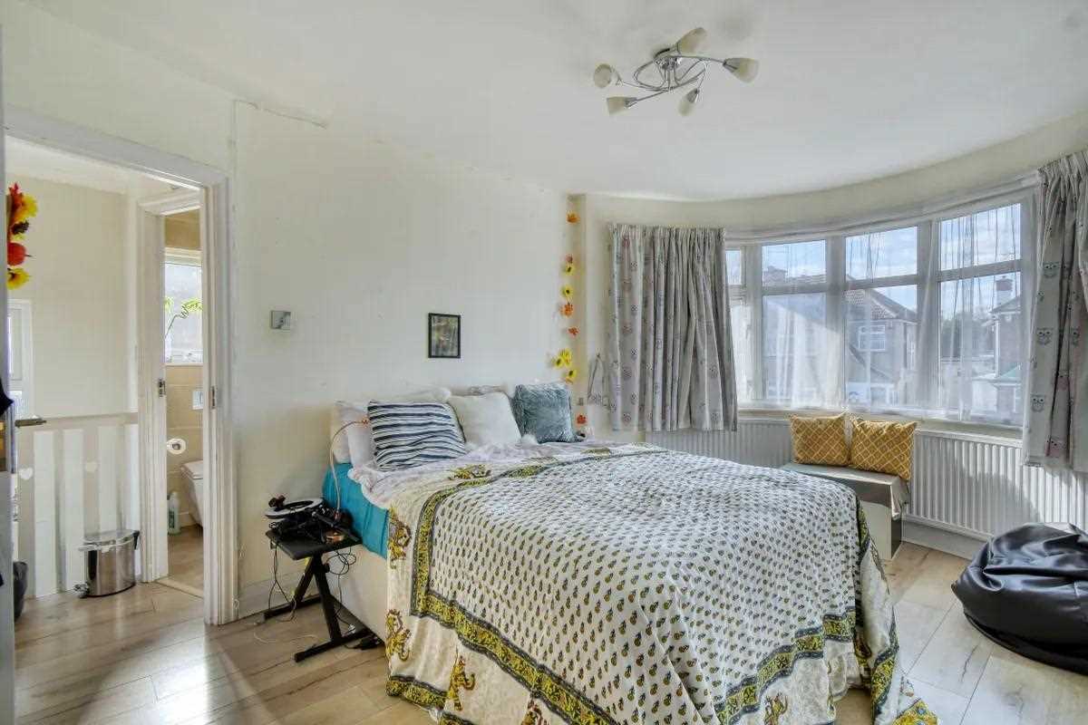 Regal Way - Picture 7
