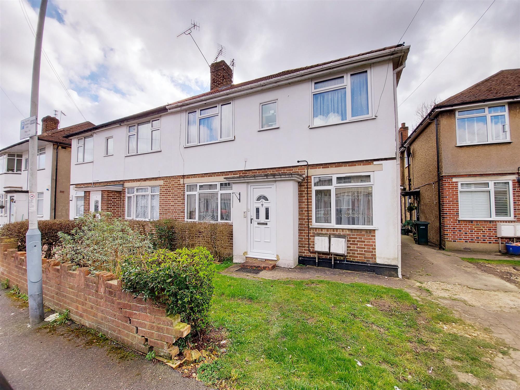 Windsor Close - Picture 1