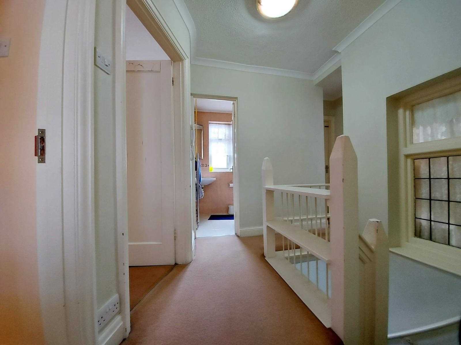 Regal Way - Picture 7