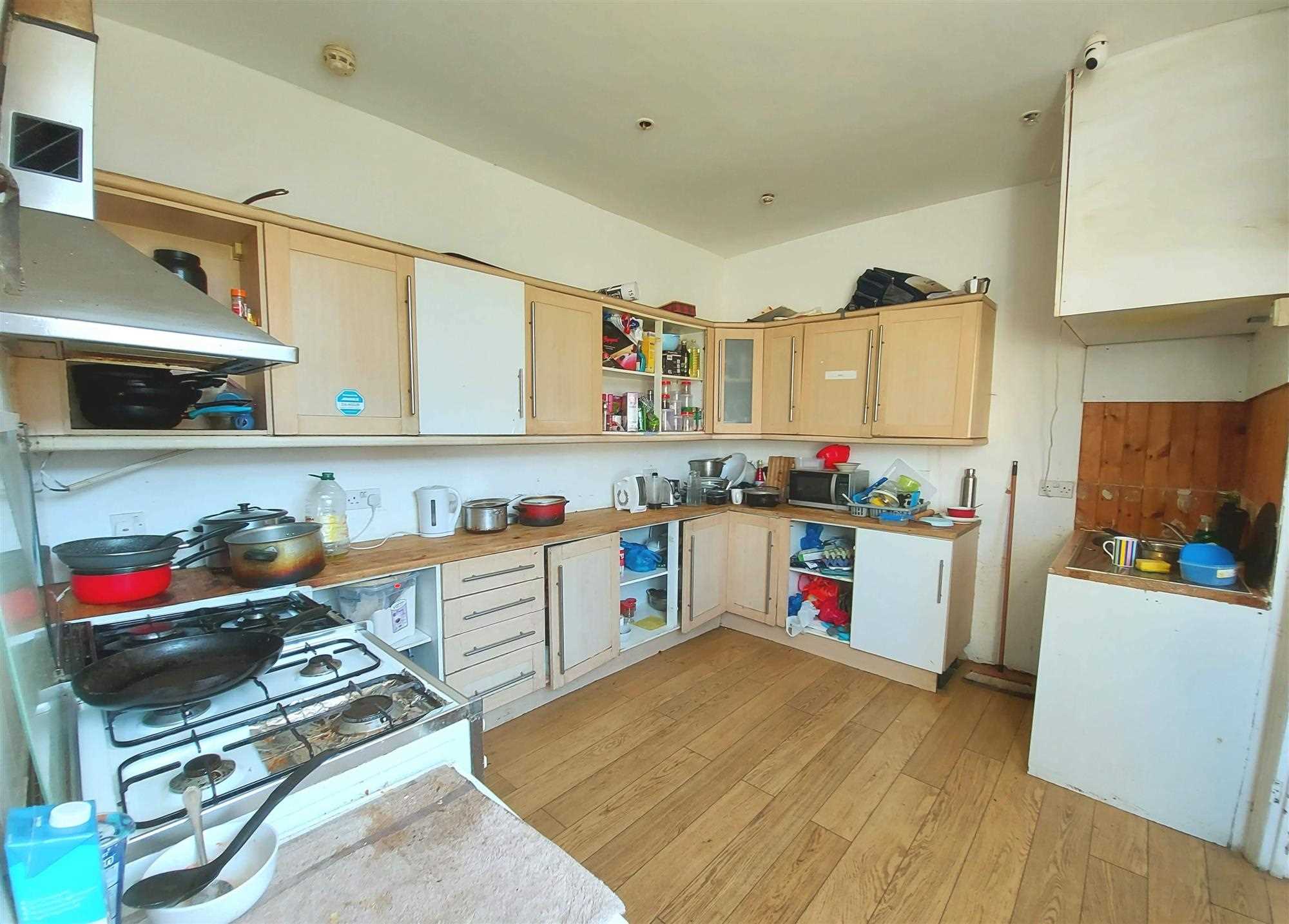 Mayfair Avenue - Picture 2