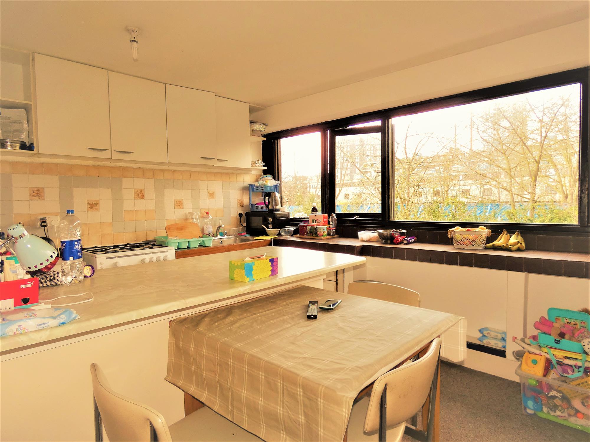 Ainsworth Way - Picture 1