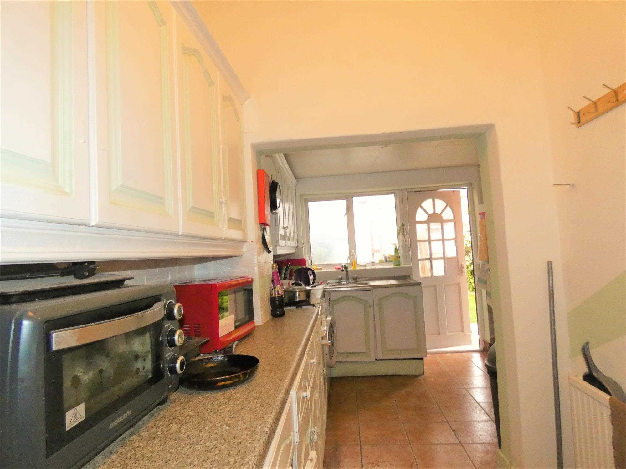 Hampden Road - Picture 2