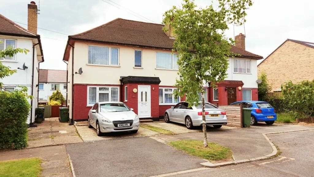 Edward Road - Picture 1