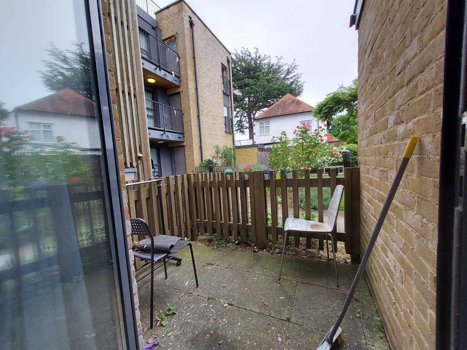 Bath Road - Picture 7