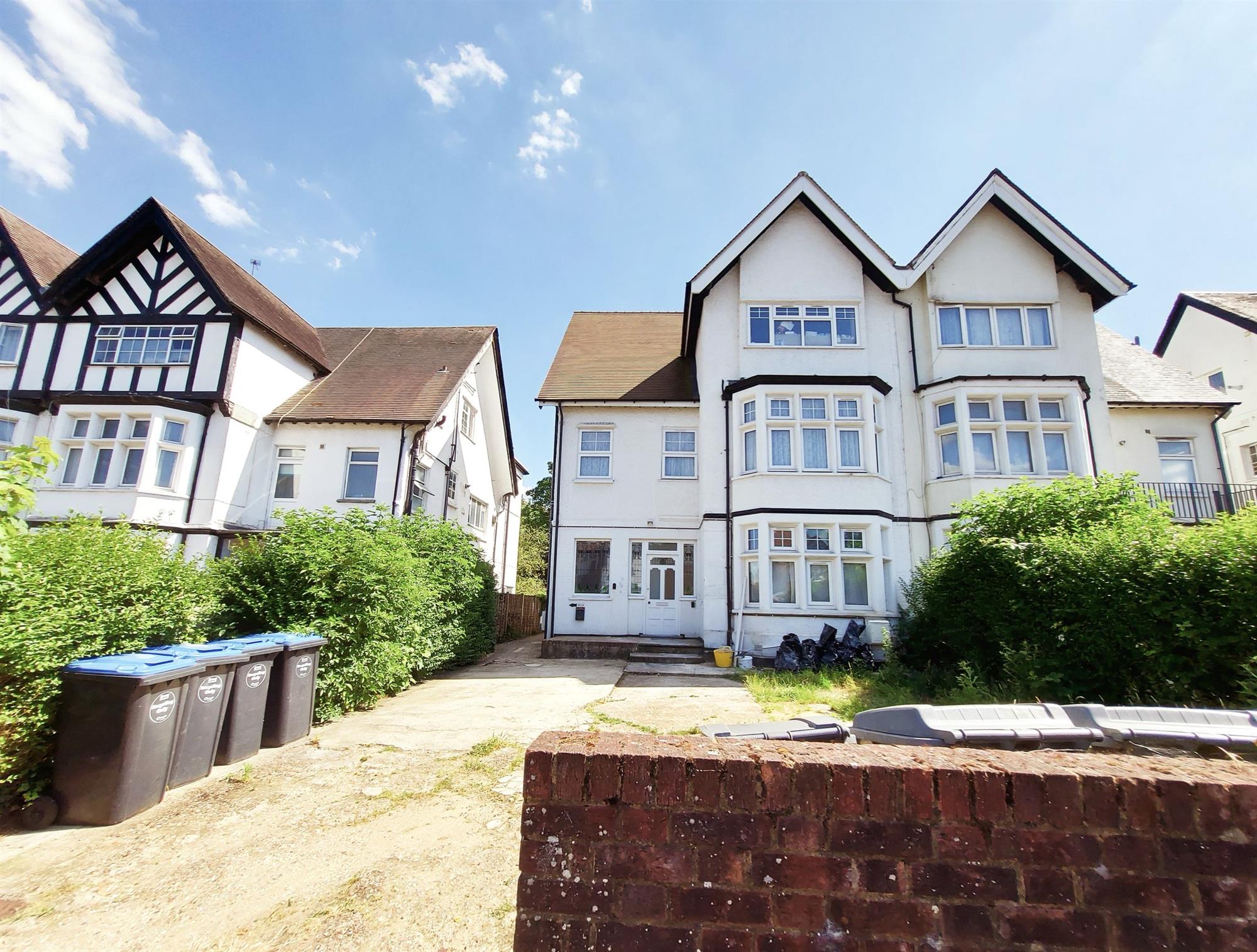 Wembley Park Drive - Picture 1