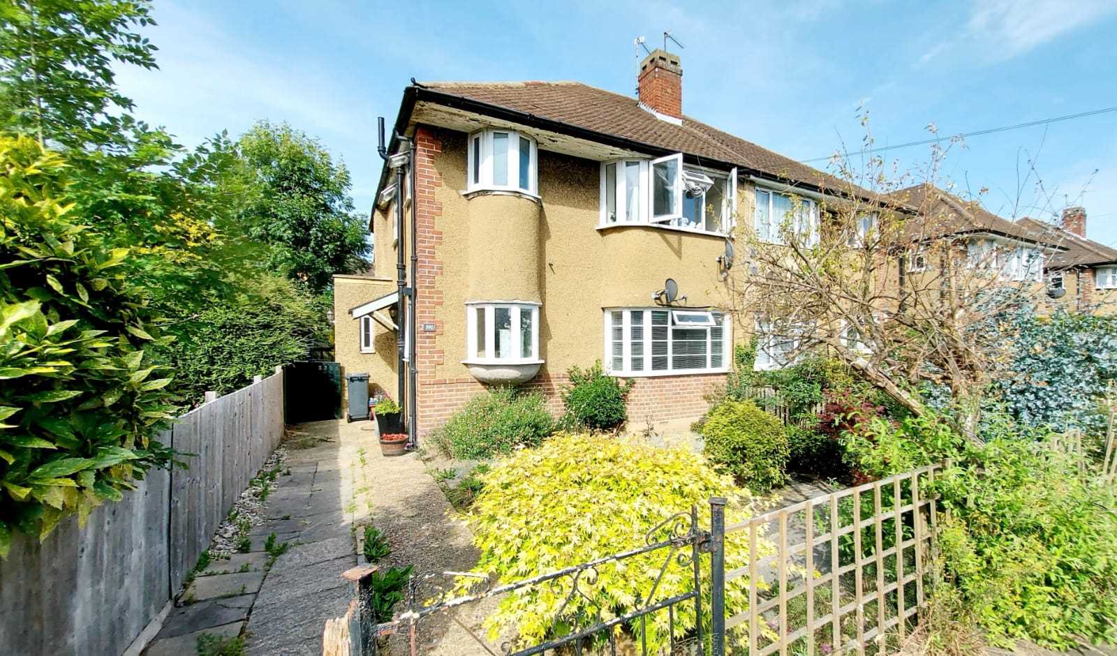 Bedfont Lane - Picture 1