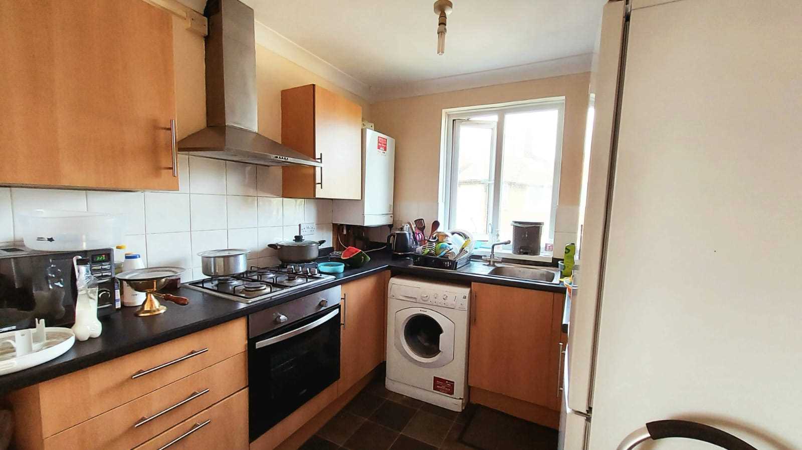 Bedfont Lane - Picture 4