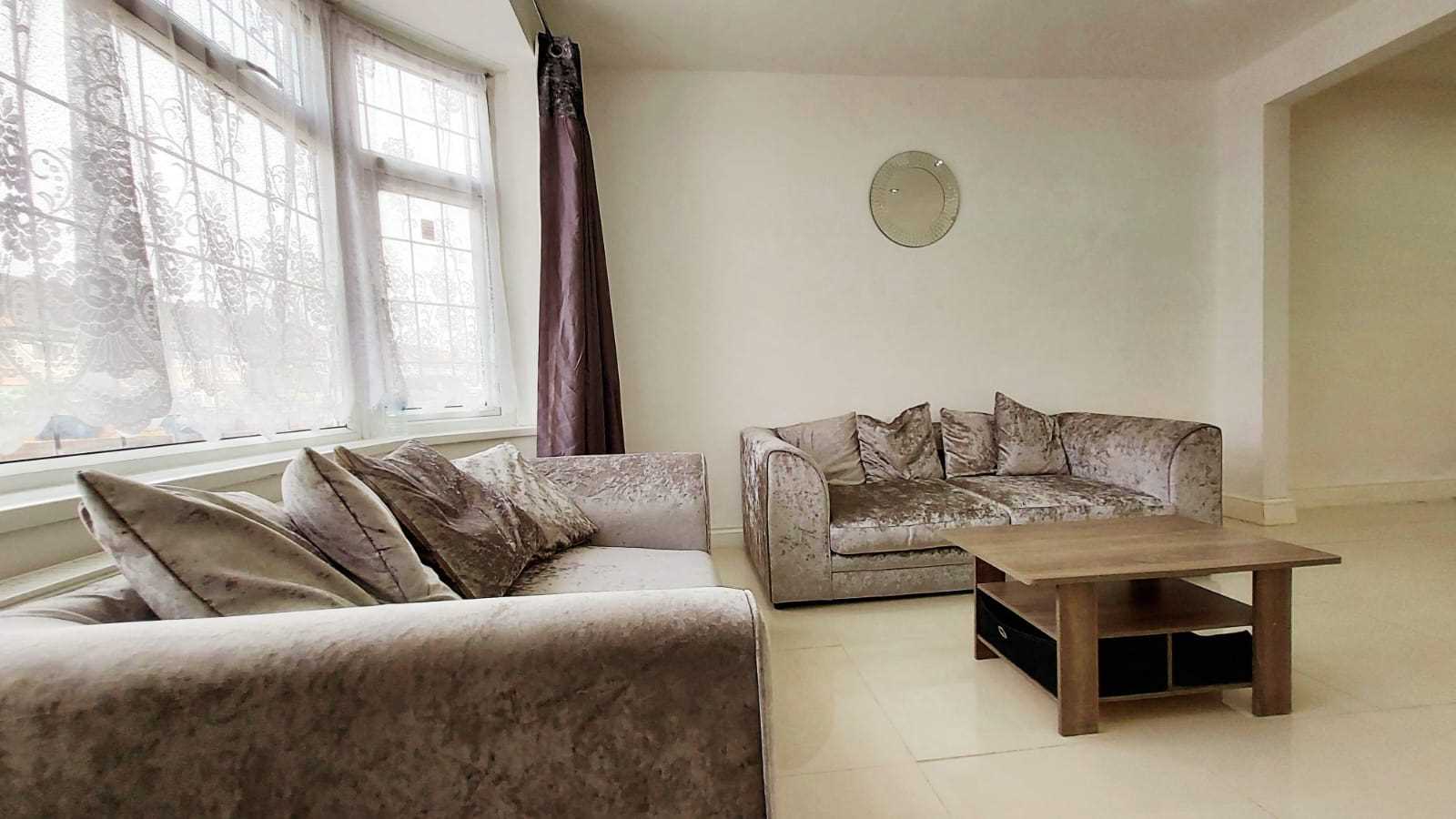 Ash Grove - Picture 2