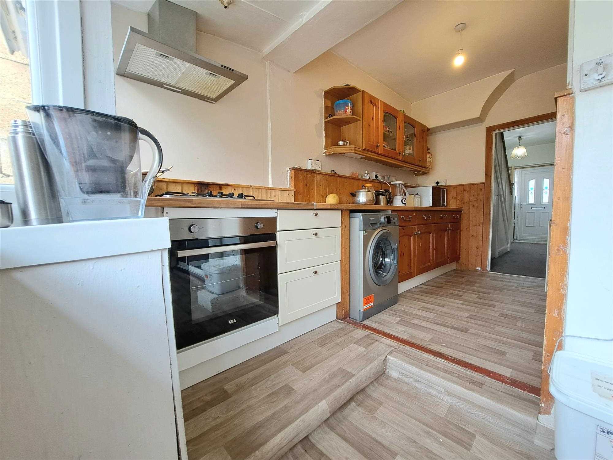 Pinglestone Close - Picture 5