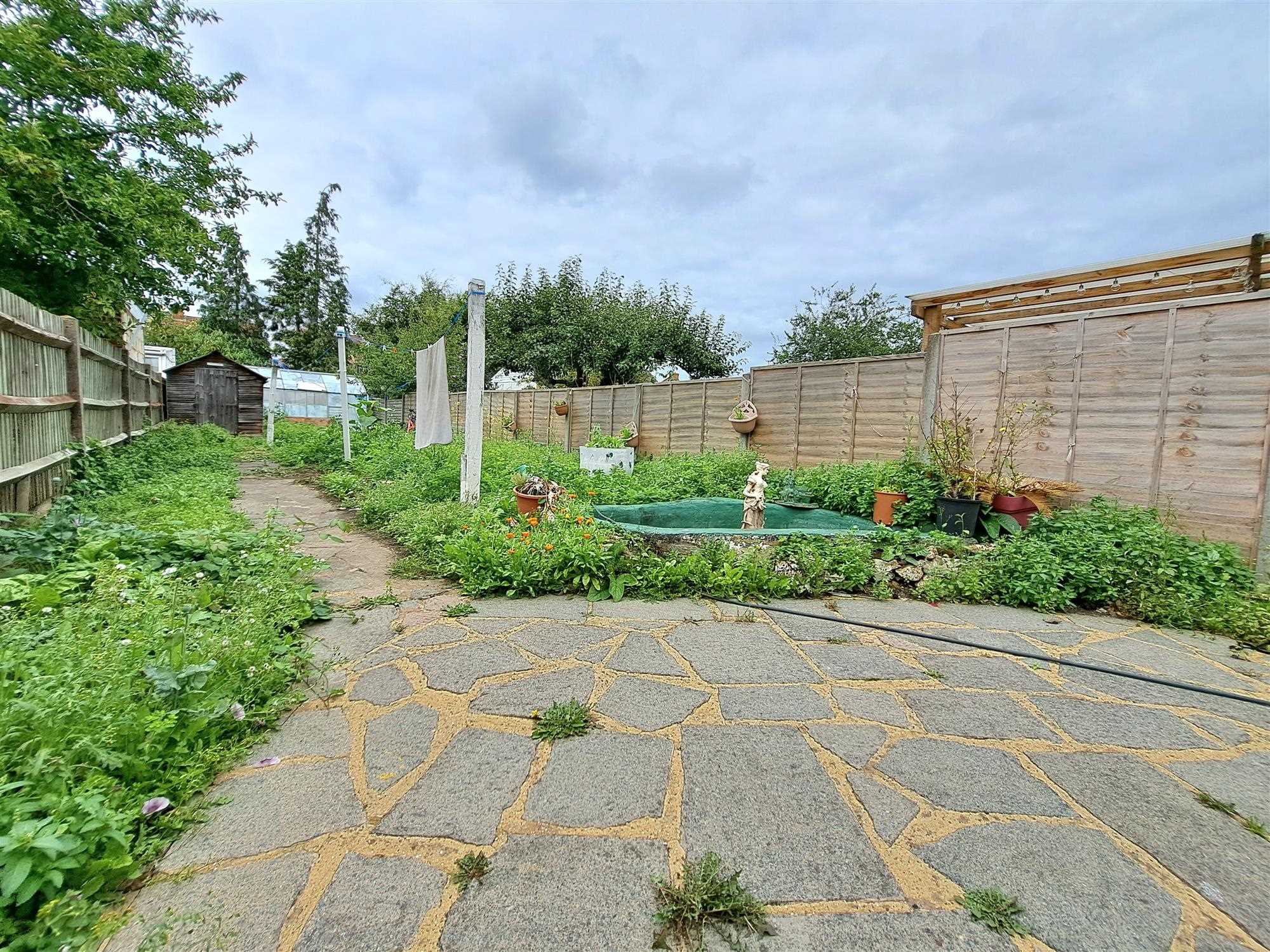 Pinglestone Close - Picture 6