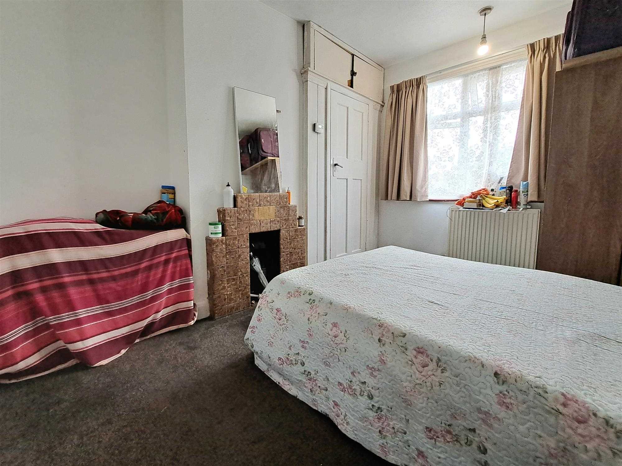 Pinglestone Close - Picture 9