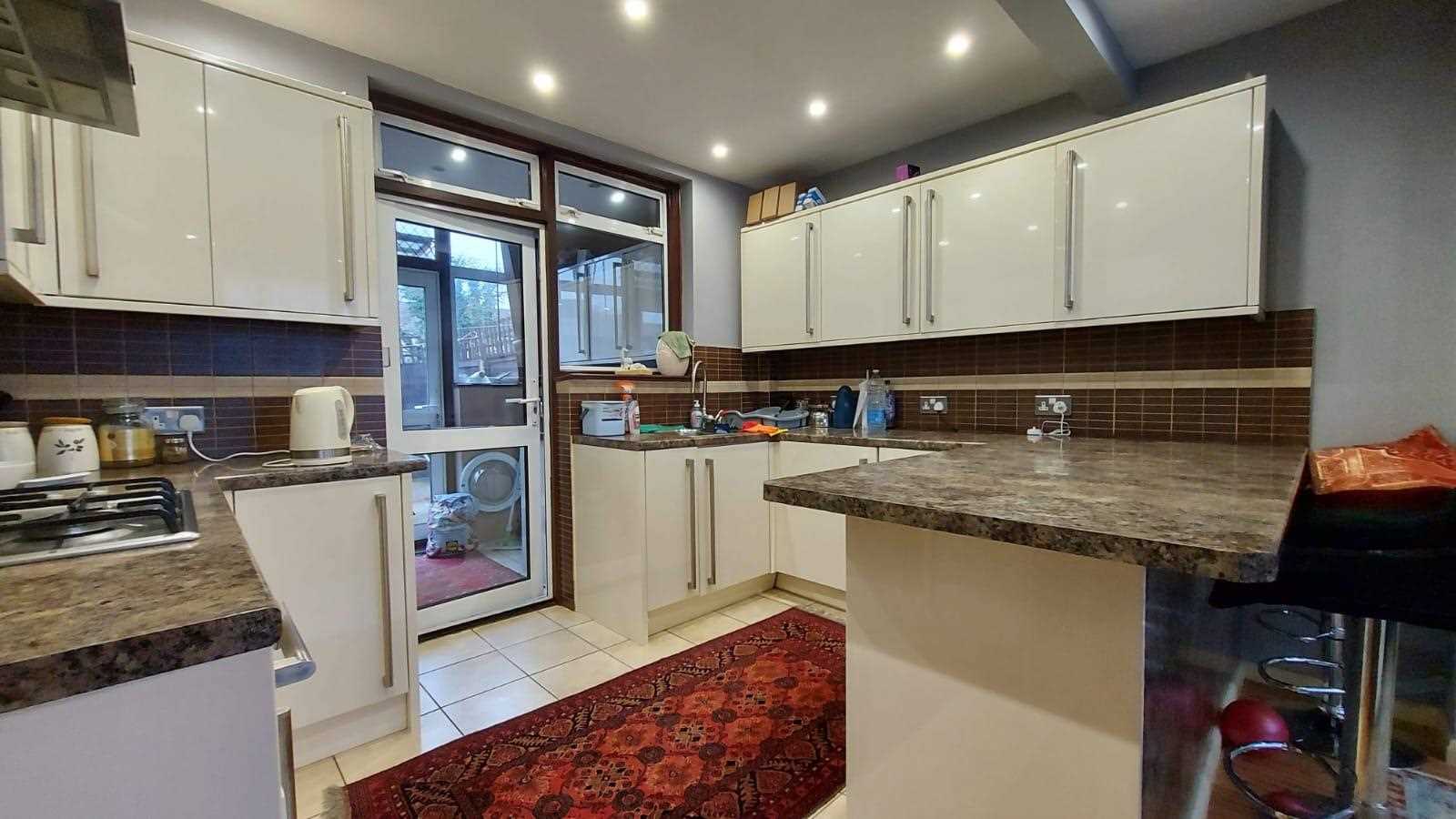 Woodmansterne Road - Picture 6