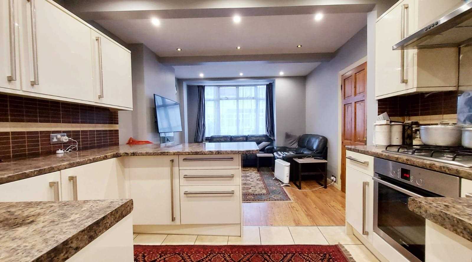 Woodmansterne Road - Picture 7