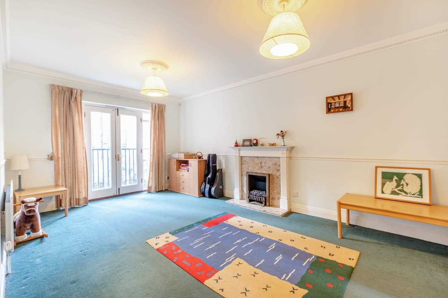 Leathermarket Court - Picture 5