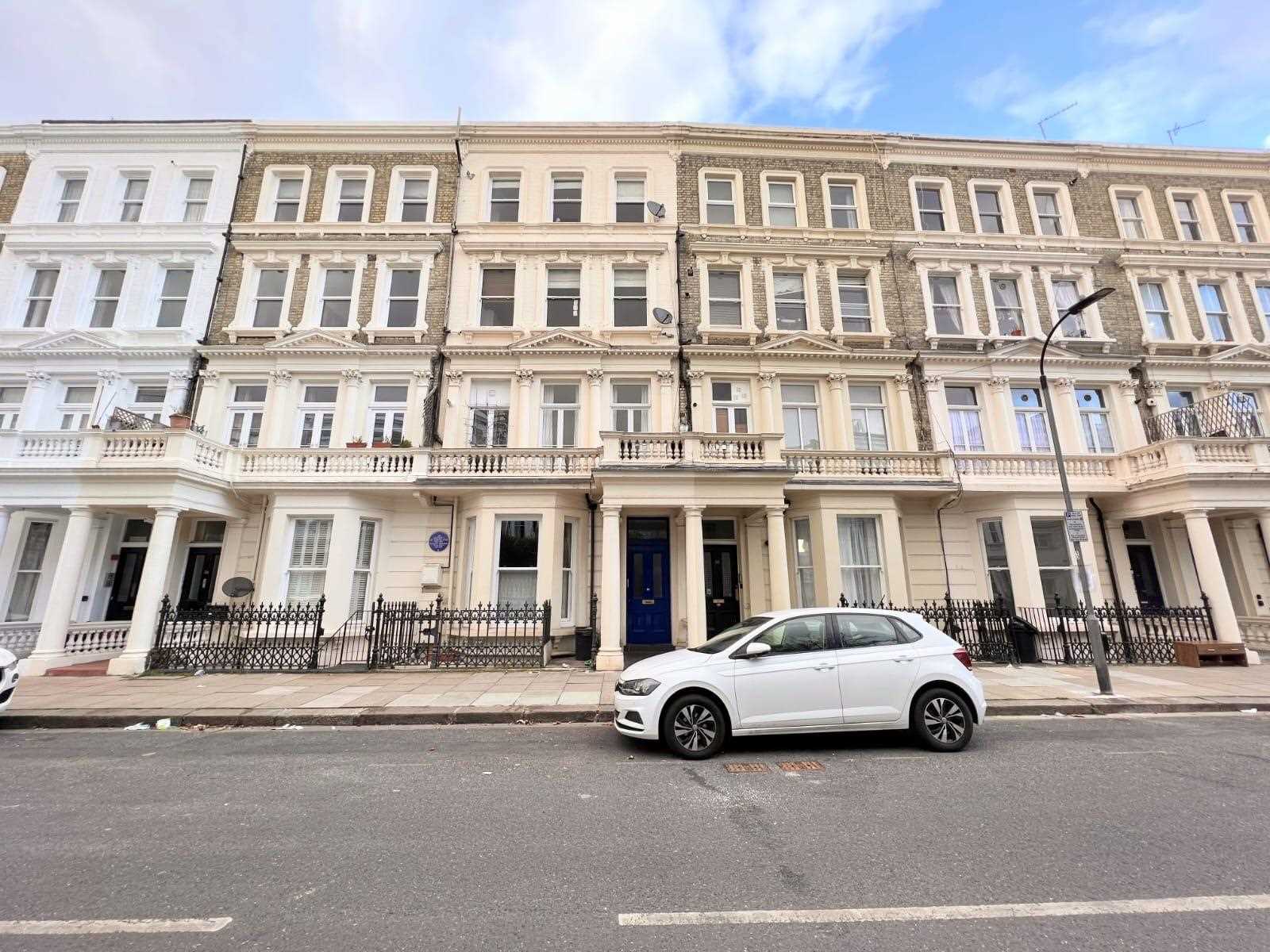 Barons Court Road - Picture 1