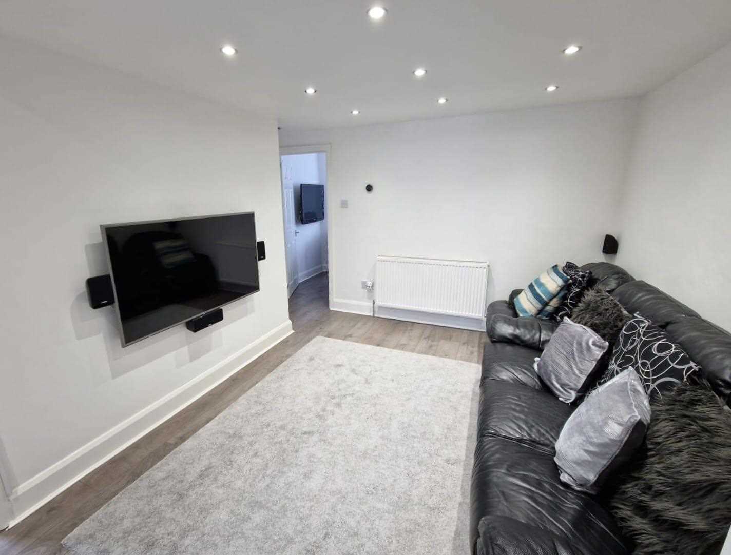 Hampden Road - Picture 2