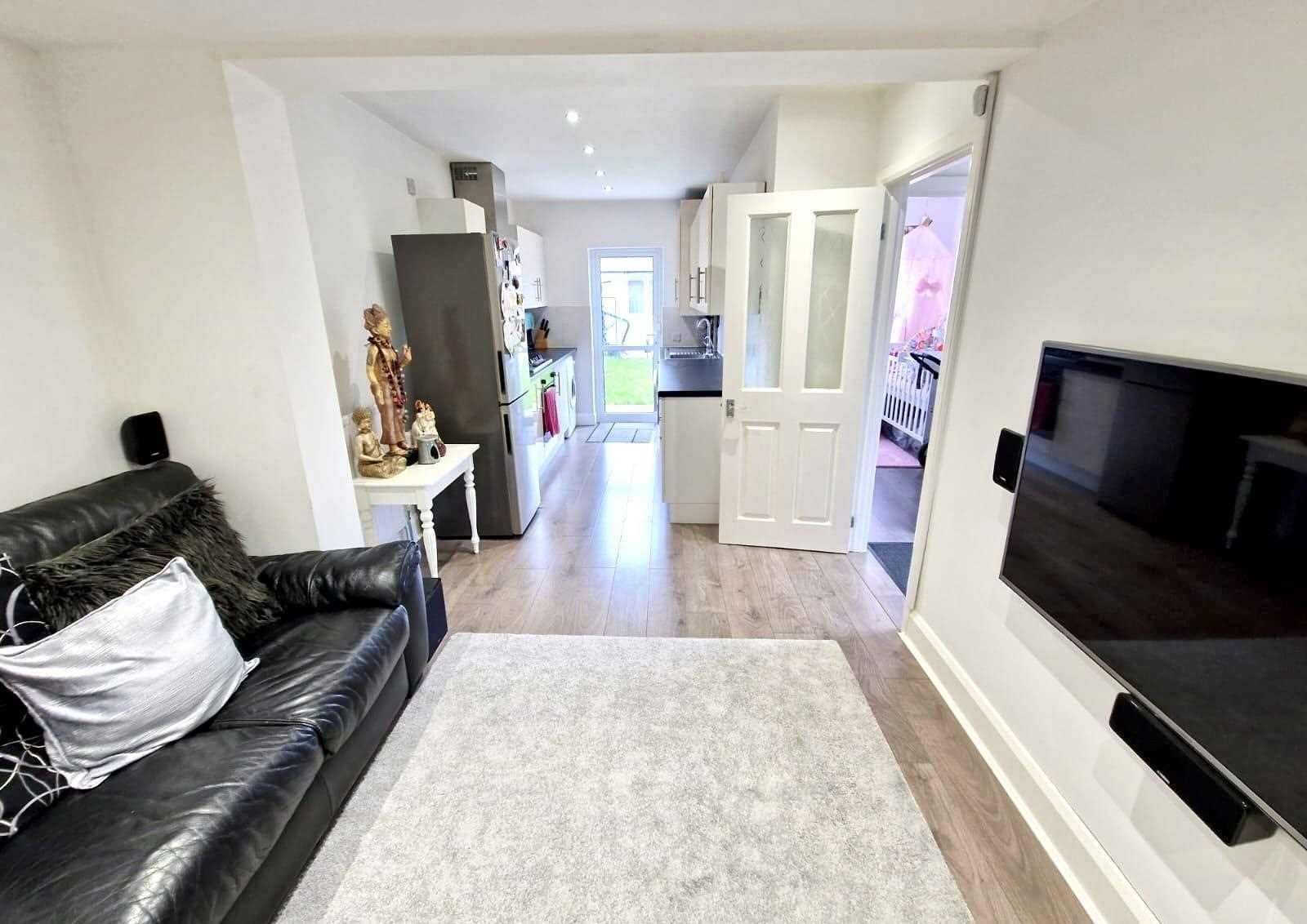 Hampden Road - Picture 4