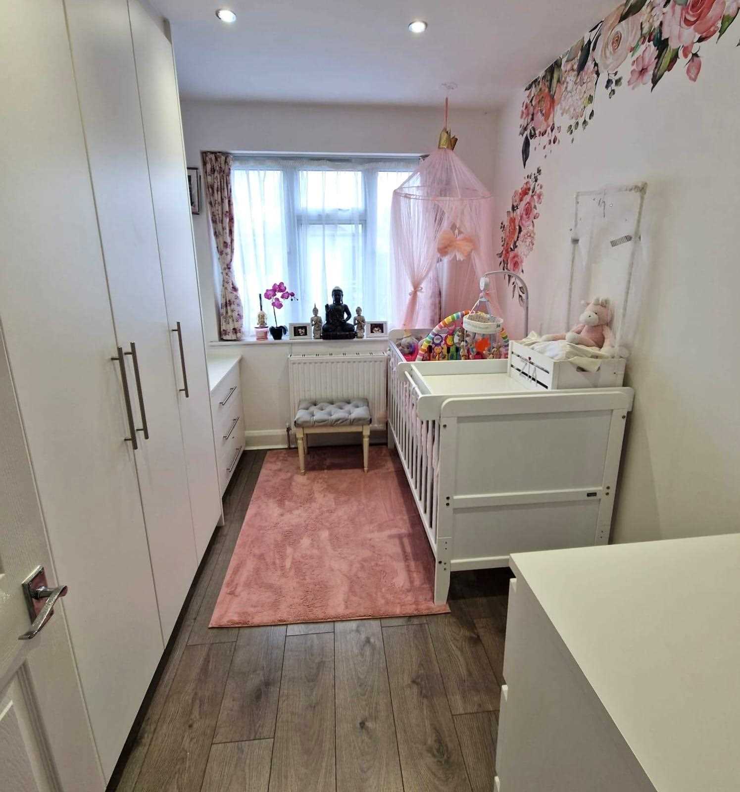 Hampden Road - Picture 10