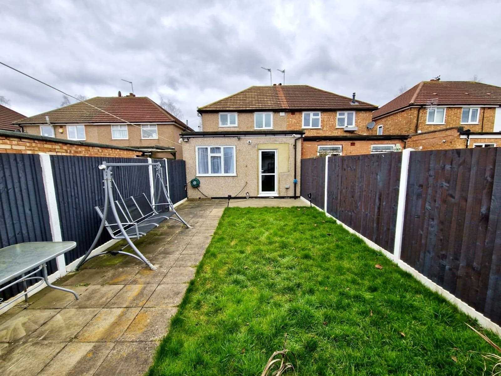 Hampden Road - Picture 11