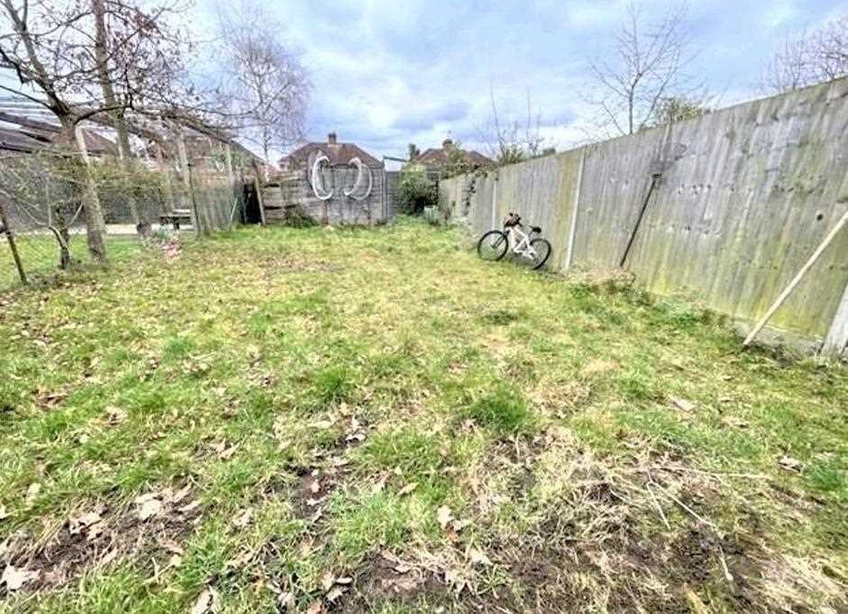 Hampden Road - Picture 5
