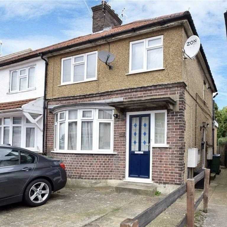 Berry Avenue - Picture 1
