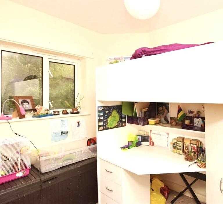 Berry Avenue - Picture 6