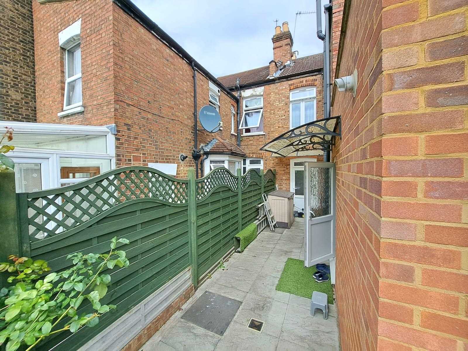 Wolseley Road - Picture 12