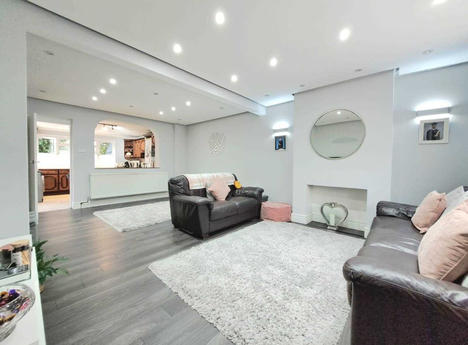 Hampden Road - Picture 3