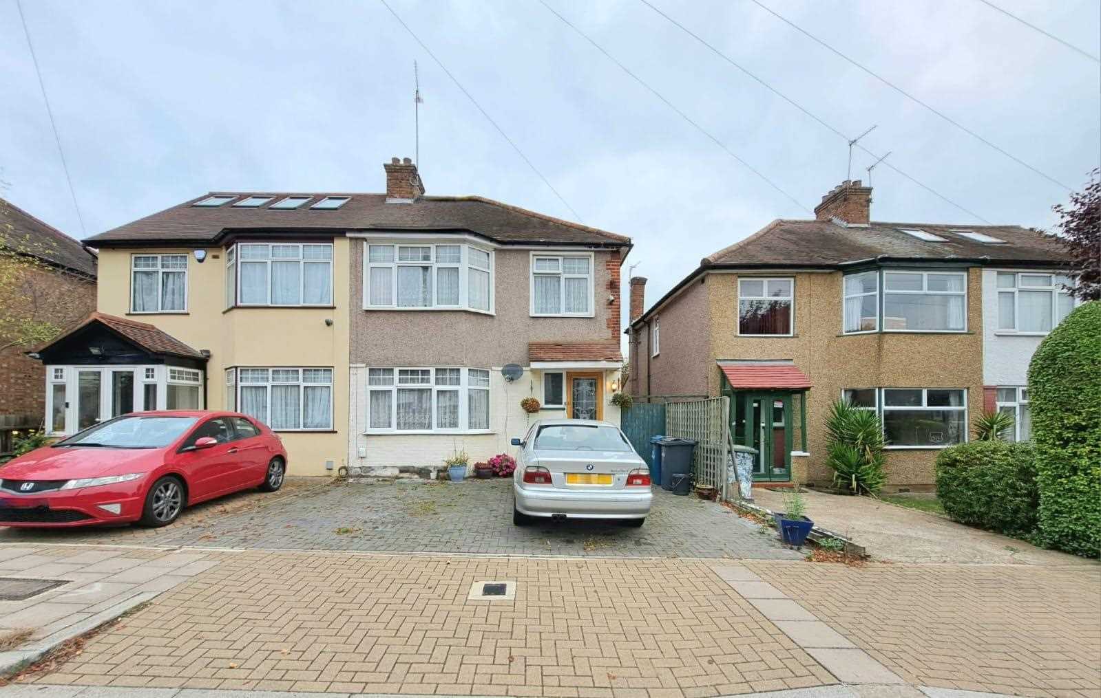 Manor Road - Picture 1