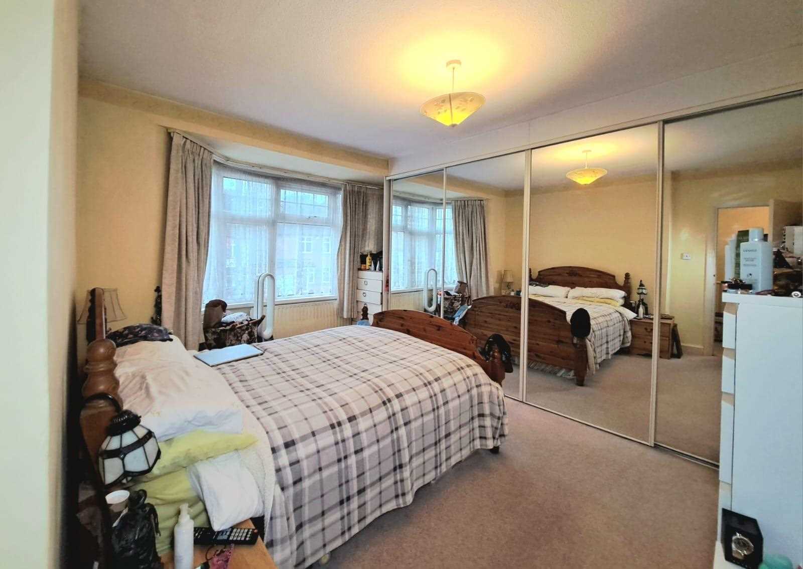 Manor Road - Picture 8